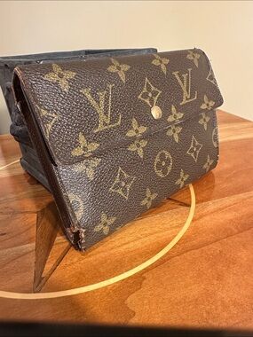 Authentic Louis Vuitton Monogram Passport Holder.